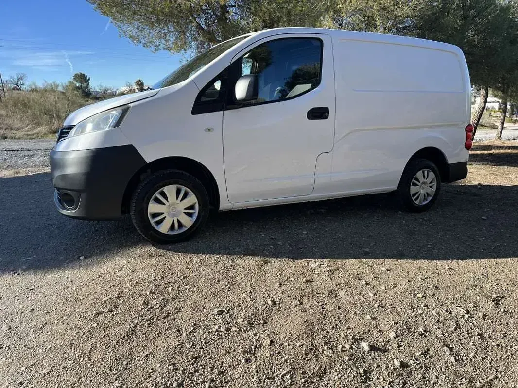 Usado Nissan NV200 90 CV (66 kW) 2018 Blanco Monovolumen