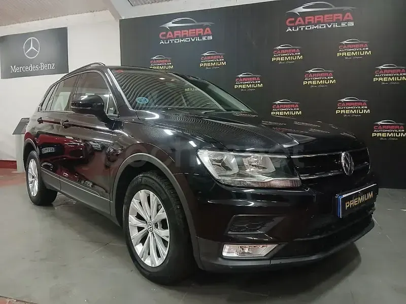Usado VW Tiguan Advance 150 CV (110 kW) 2017 Negro SUV