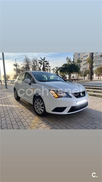 Usado Seat Ibiza Reference 75 CV (55 kW) 2017 Blanco Berlina
