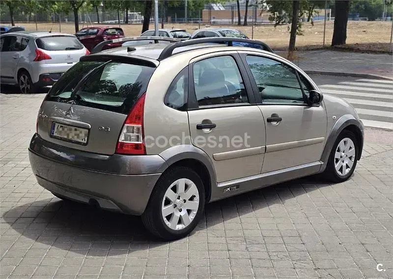 Usado Citroën C3 XTR 70 CV (51 kW) 2007 Beige Berlina