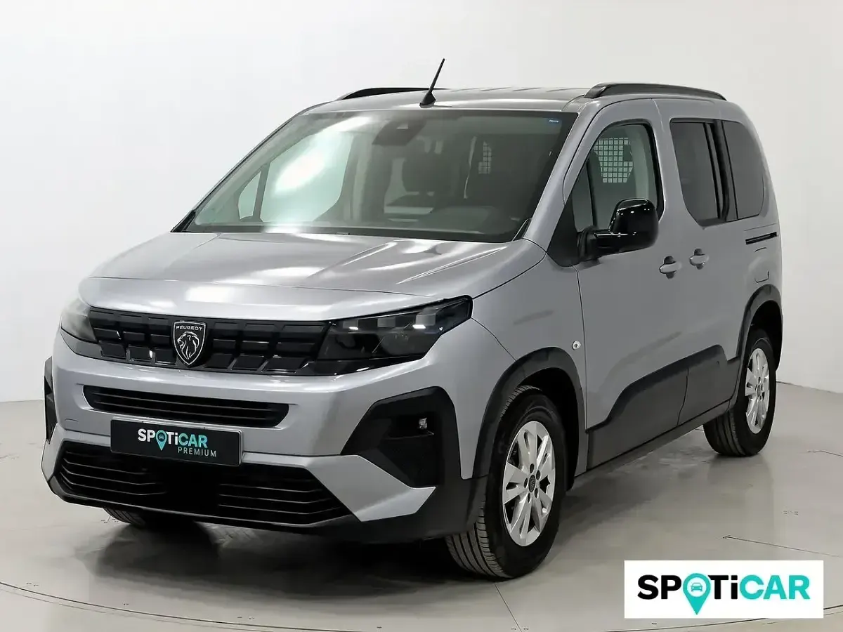 Usado Peugeot Rifter Allure 101 CV (74 kW) 2024 Gris Monovolumen