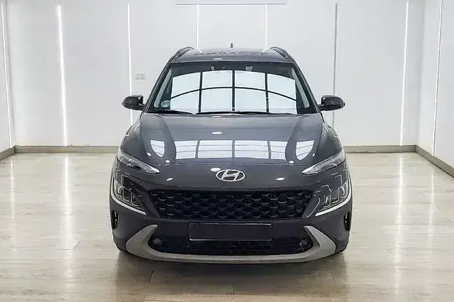 Usado Hyundai Kona 120 CV (88 kW) 2022 Gris SUV