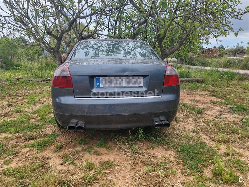 Gris / plata Usado 2001 Audi A4 Berlina | 800 € - Imagen 1/4
