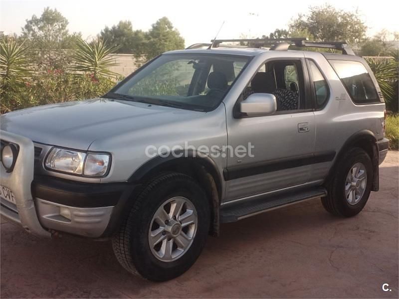 Gris / plata Usado 2004 Opel Frontera Sport SUV | 8450 € (Precio justo) - Imagen 1/4