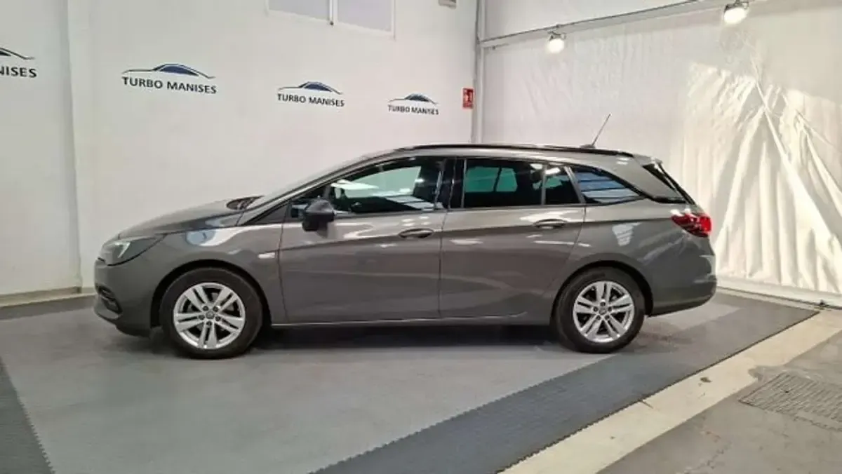 Usado Opel Astra Ultimate 147 HP (108 kW) 2021 Cinzento Carrinha