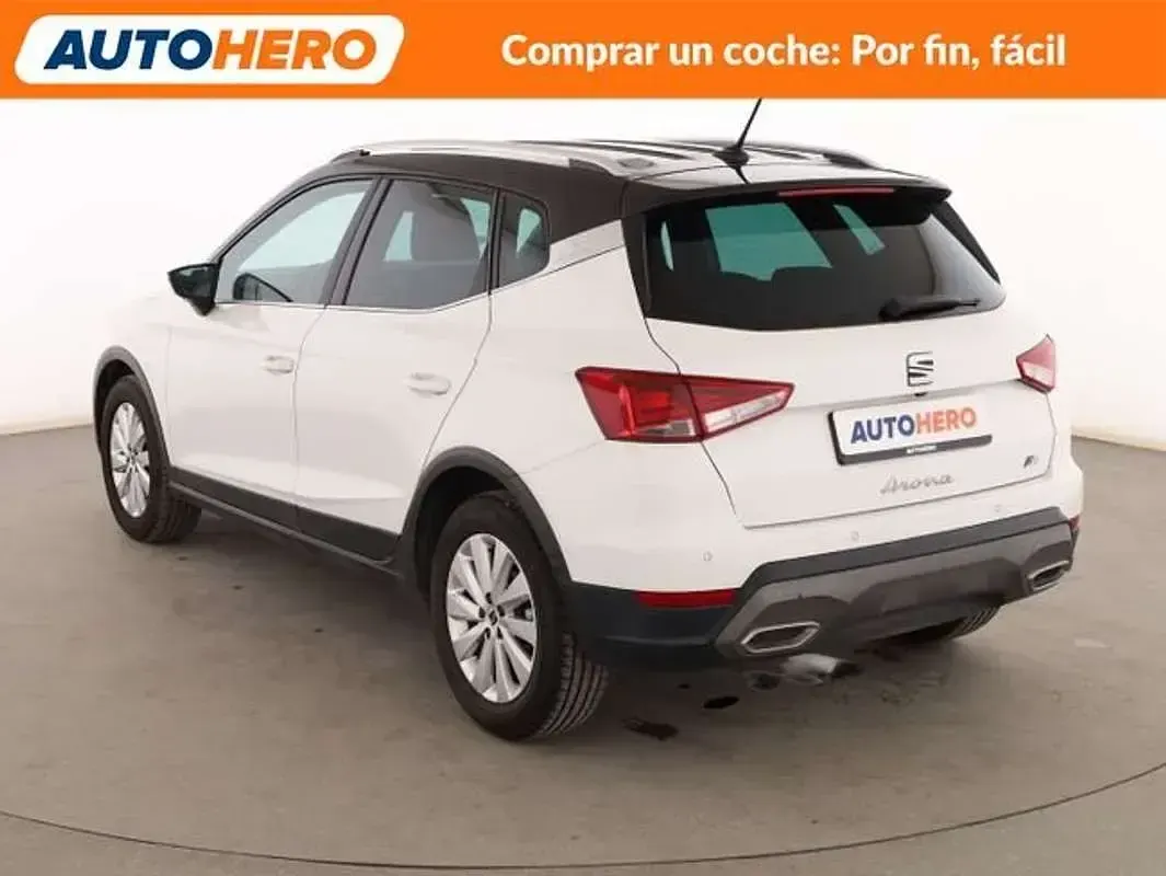 Usado Seat Arona FR 110 CV (80 kW) 2022 Blanco SUV