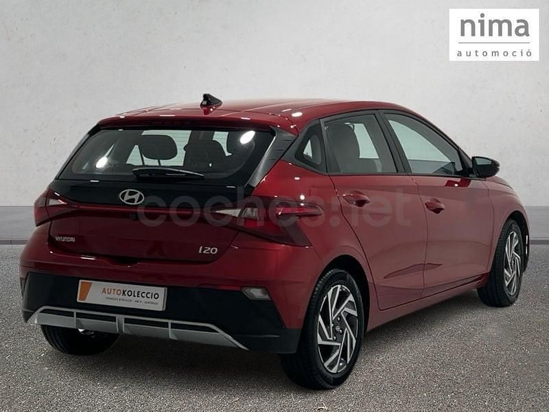 Usado Hyundai i20 84 CV (61 kW) 2024 Rojo Berlina