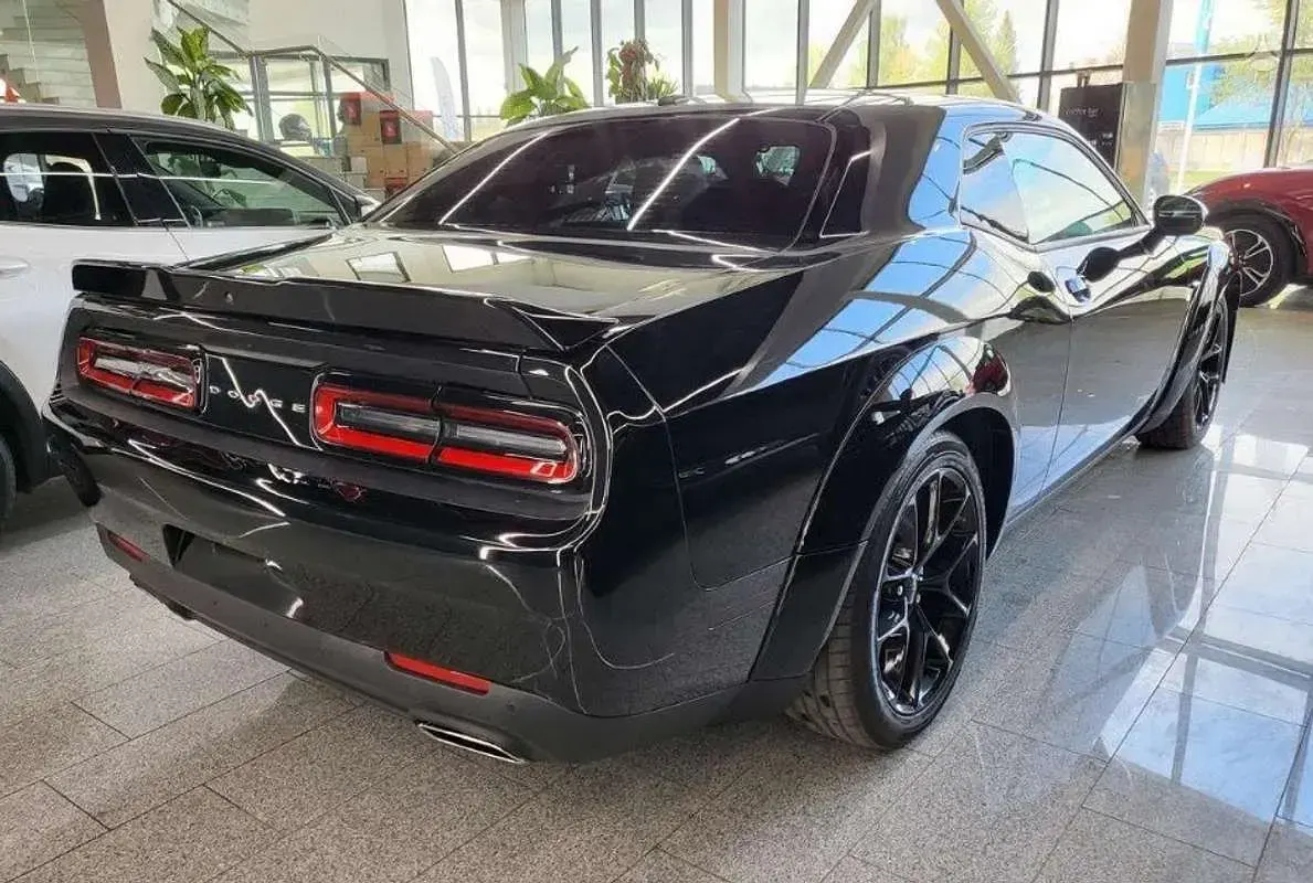 Usado Dodge Challenger 374 CV (275 kW) 2022 Negro Coupe