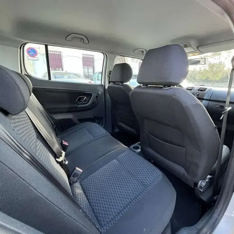 Usado Skoda Fabia Ambition 90 CV (66 kW) 2011 Blanco Utilitario