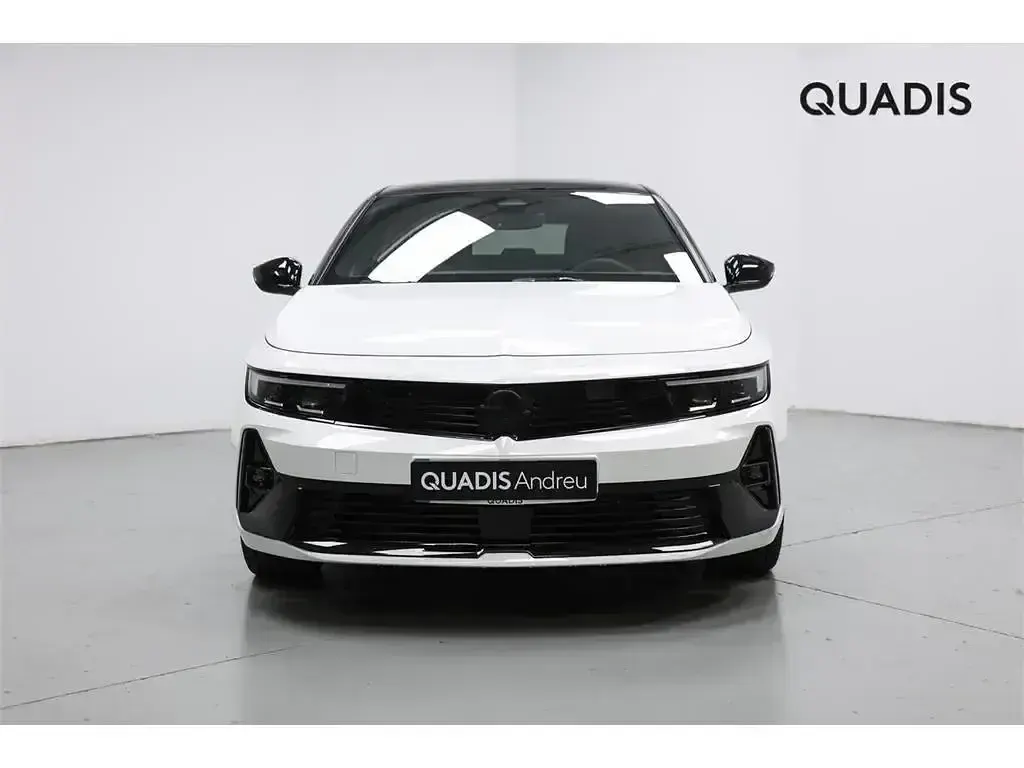 Usado Opel Astra GSe 225 CV (165 kW) 2023 Blanco Familiar