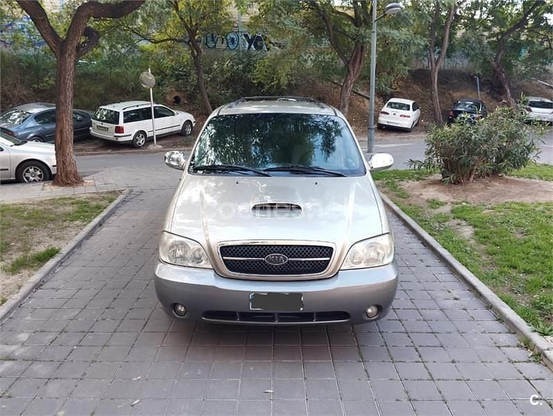 Usado Kia Carnival EX 144 CV (105 kW) 2006 Beige Monovolumen