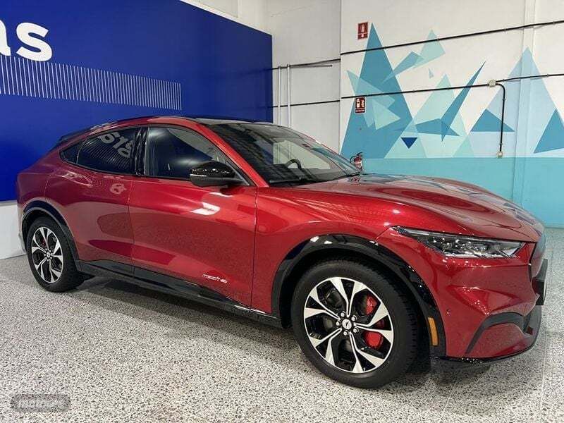 Rojo Usado 2022 Ford Mustang Mach-E SUV | 30.995 € (Super precio) - Imagen 1/4