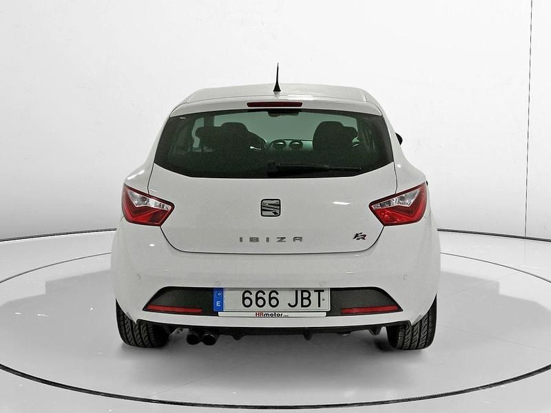 Usado Seat Ibiza SC FR 105 CV (77 kW) 2014 Blanco Utilitario