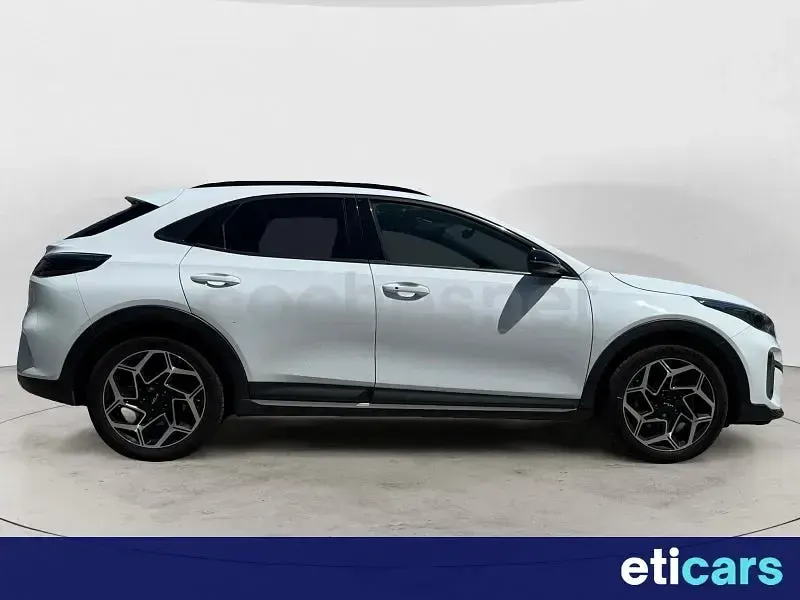 Usado Kia XCeed GT-Line 136 CV (100 kW) 2023 Blanco SUV