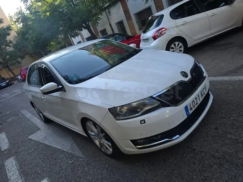 Usado Skoda Rapid Active 116 CV (85 kW) 2017 Blanco Utilitario