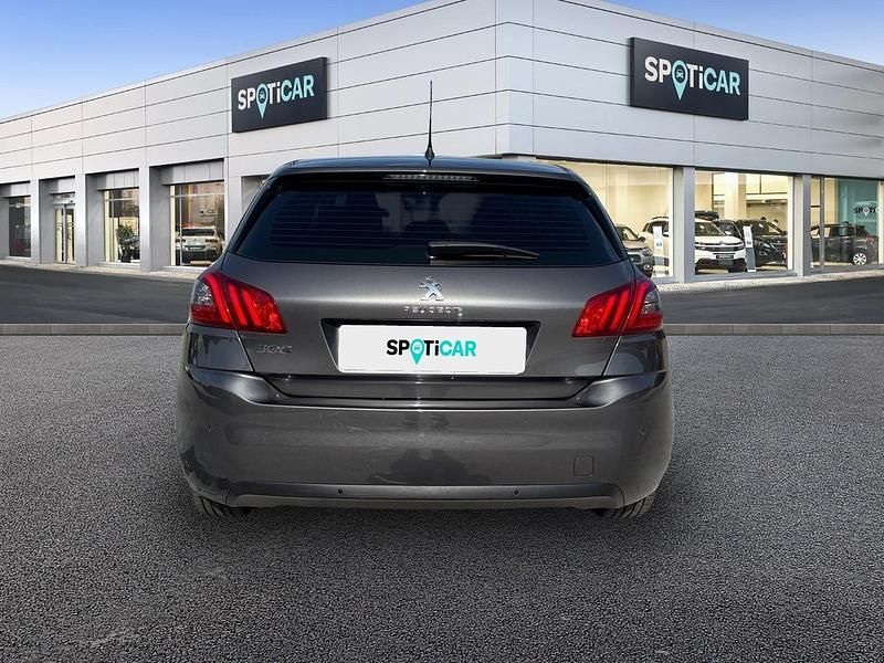 Usado Peugeot 308 Style 130 CV (95 kW) 2021 Gris Berlina