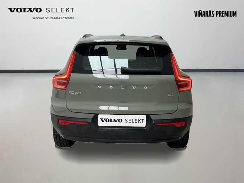 Usado Volvo XC40 Plus 2025 Verde SUV