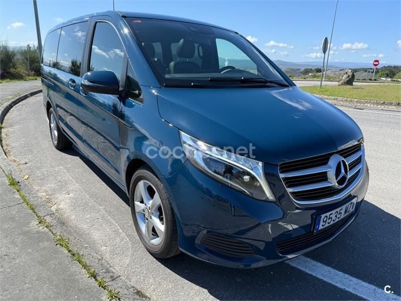 Azul Usado 2017 Mercedes V220 Avantgarde Monovolumen | 38.500 € (Caro) - Imagen 1/4