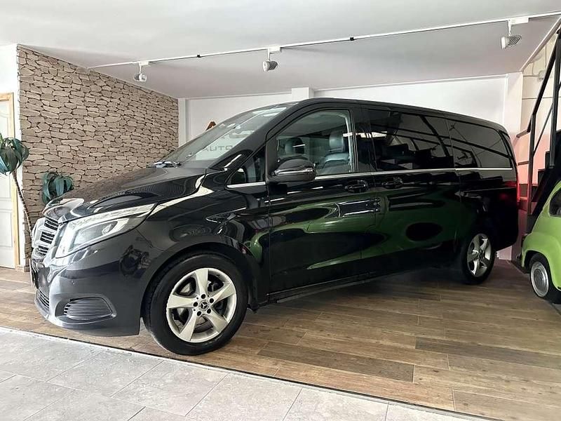 Usado Mercedes V220 Exclusive 163 CV (119 kW) 2019 Negro Monovolumen