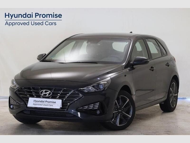 Dark night Usado 2024 Hyundai i30 Berlina | 19.990 € (Precio justo) - Imagen 1/4