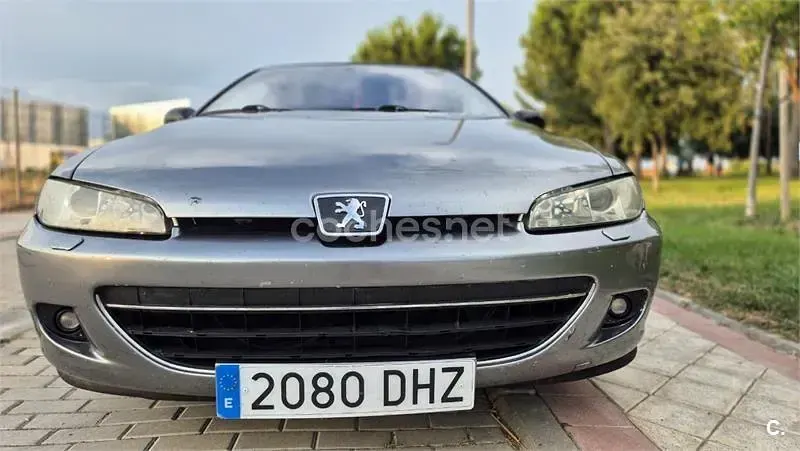 Usado Peugeot 406 Coupe 136 CV (100 kW) 2004 Gris / plata Coupe
