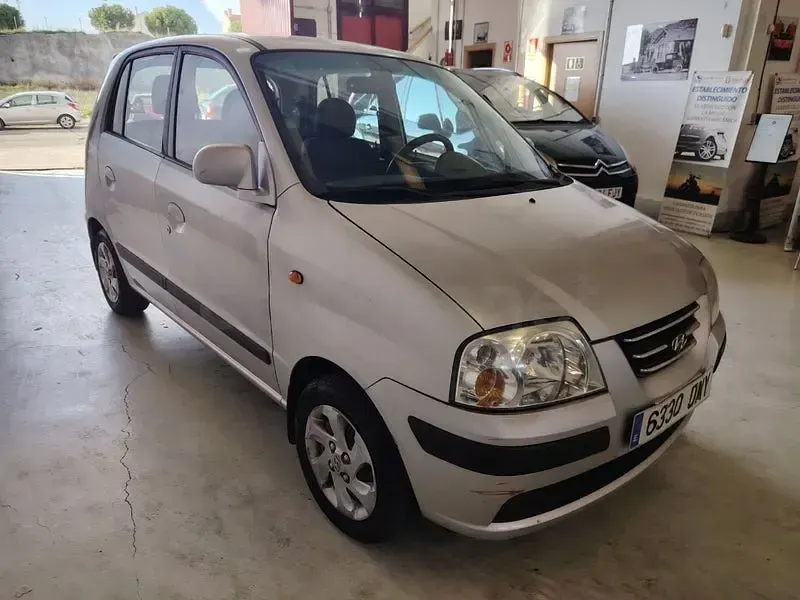Usado Hyundai Atos GLS 59 CV (43 kW) 2005 Gris / plata Utilitario