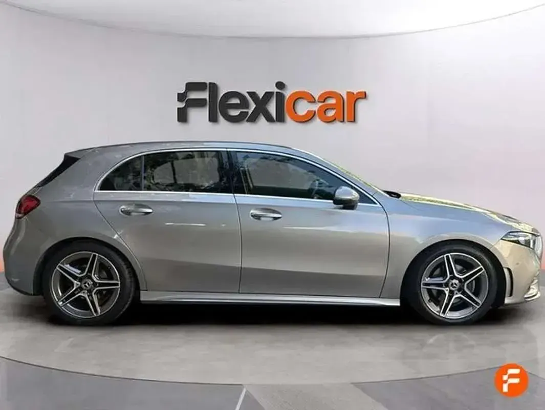 Usado Mercedes A180 136 CV (100 kW) 2020 Gris Berlina