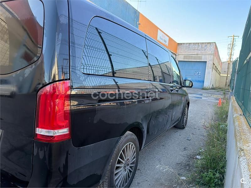 Usado Mercedes V220 Exclusive 163 CV (119 kW) 2019 Negro Monovolumen