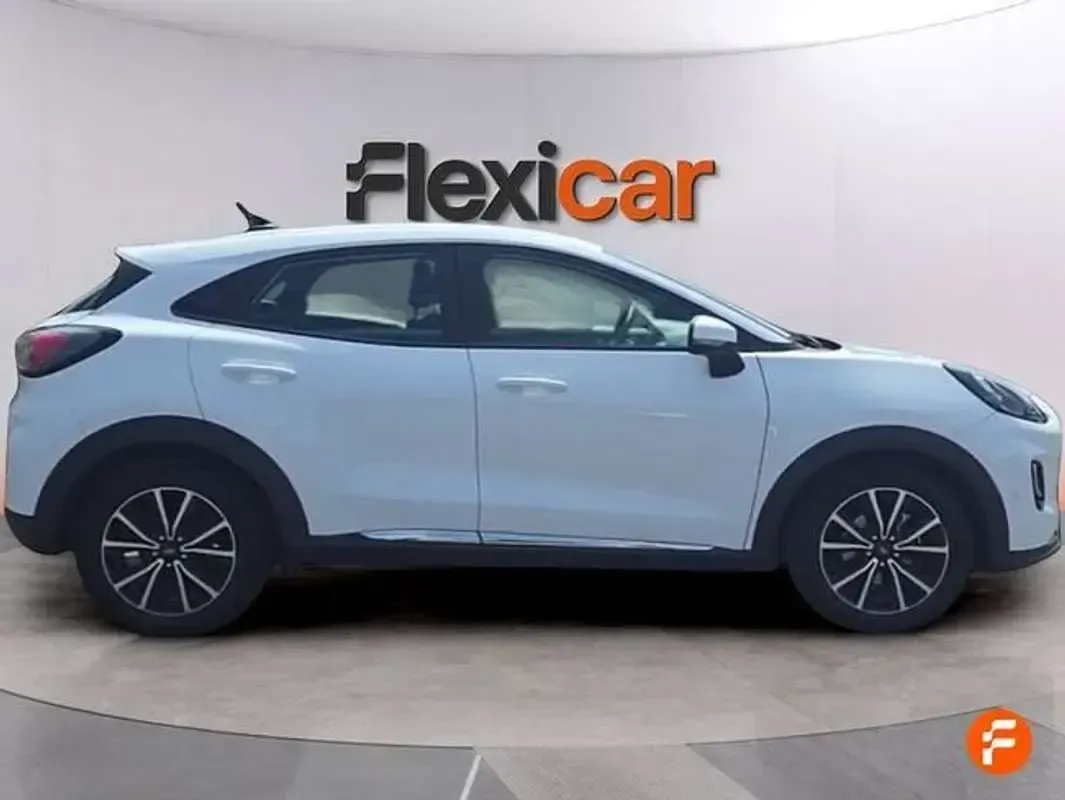 Usado Ford Puma Titanium 120 CV (88 kW) 2021 Blanco SUV