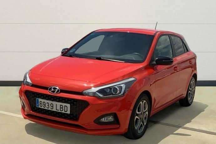 Usado Hyundai i20 100 CV (73 kW) 2019 Rojo Utilitario