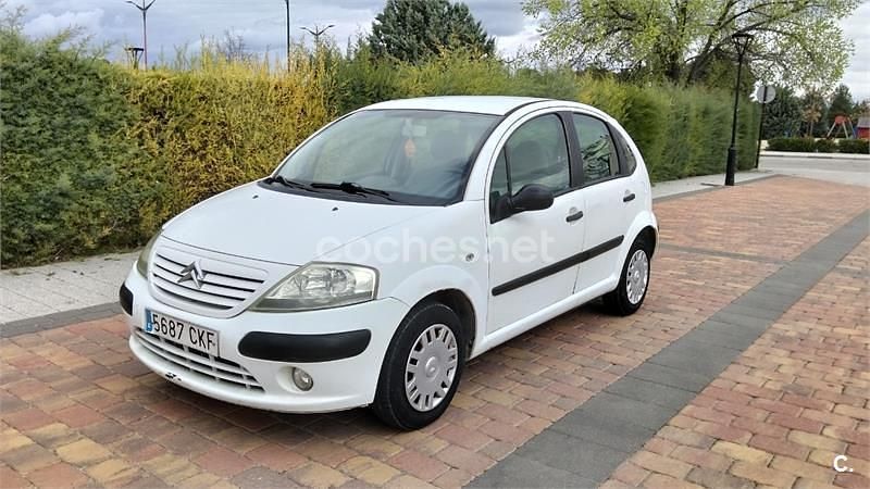 Usado Citroën C3 61 CV (44 kW) 2004 Blanco Berlina