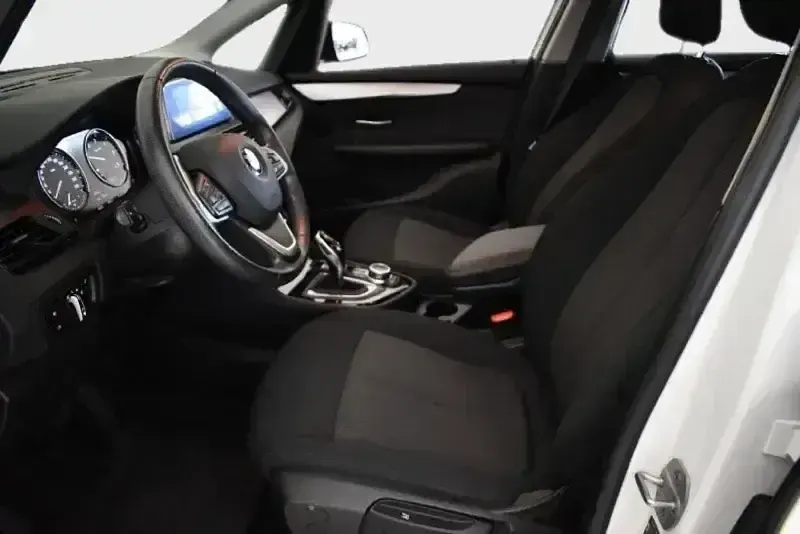 Usado BMW 216 Active Tourer Comfort Edition 116 CV (85 kW) 2019 Blanco Monovolumen