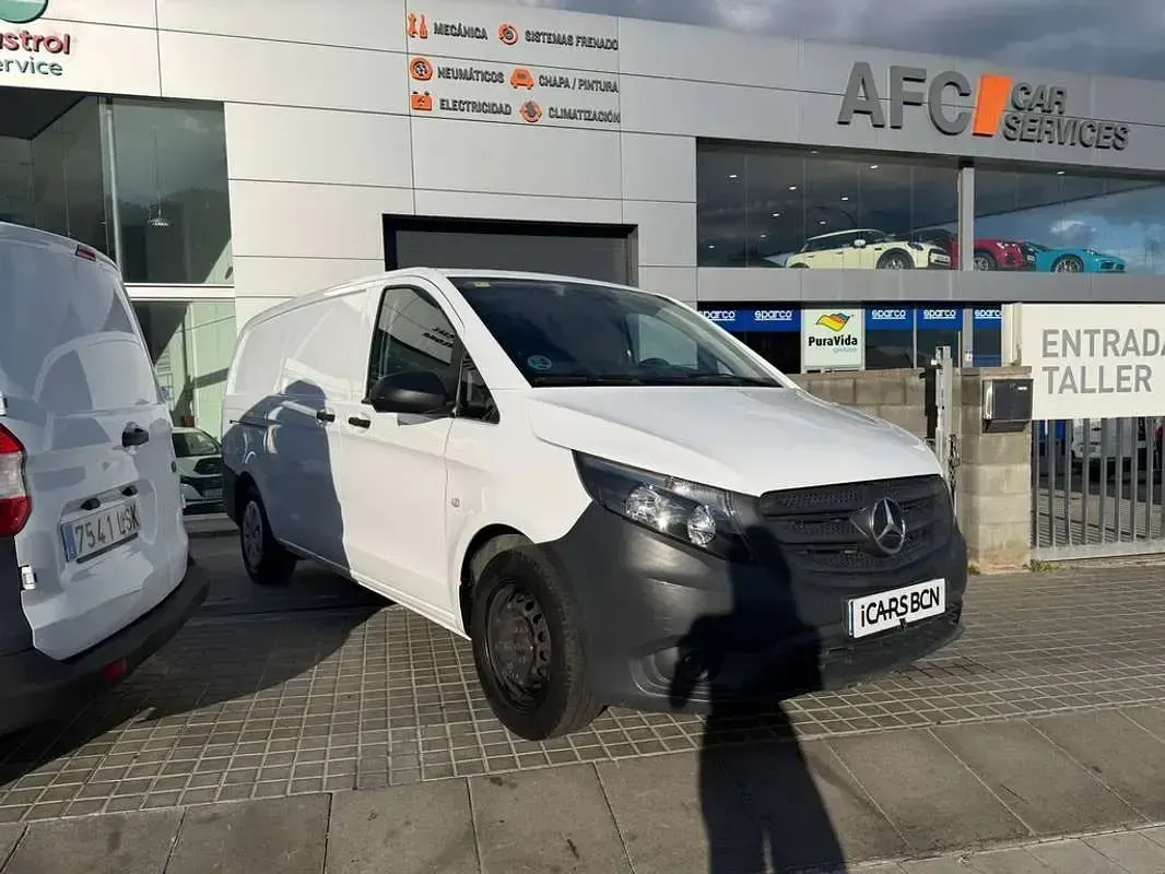 Usado Mercedes Vito 113 CV (83 kW) 2018 Blanco Van