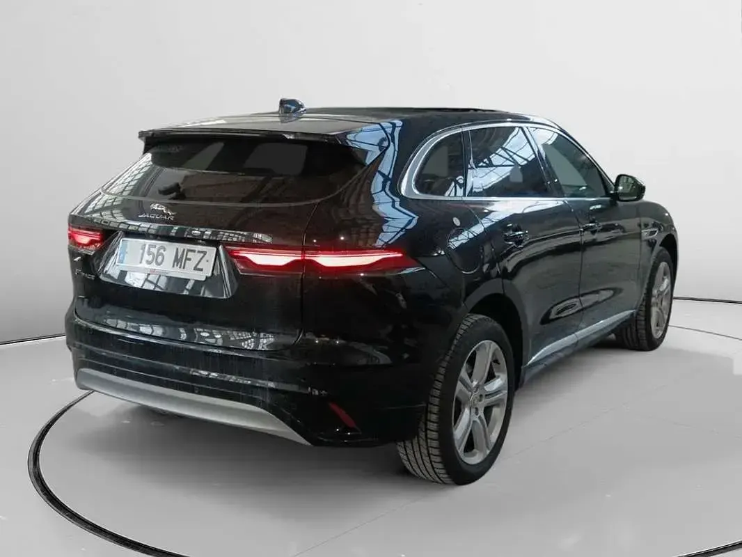 Usado Jaguar F-Pace SE 204 CV (150 kW) 2023 Negro SUV