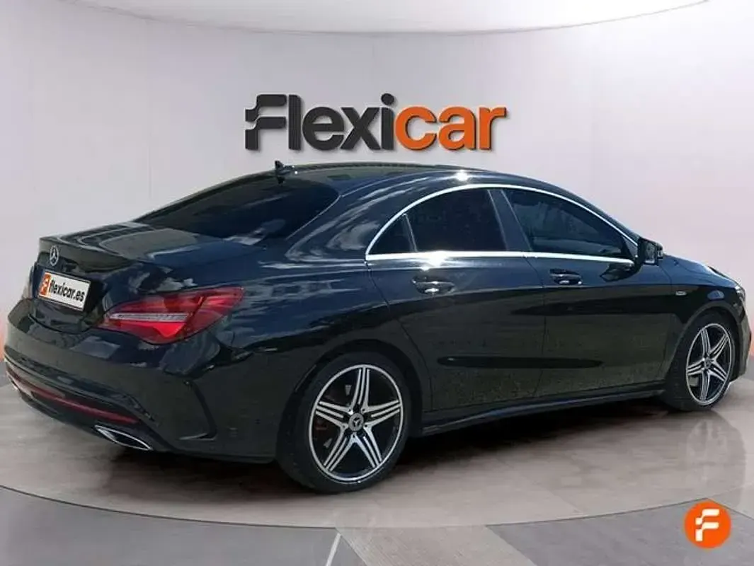 Usado Mercedes CLA250 218 CV (160 kW) 2018 Negro Coupe