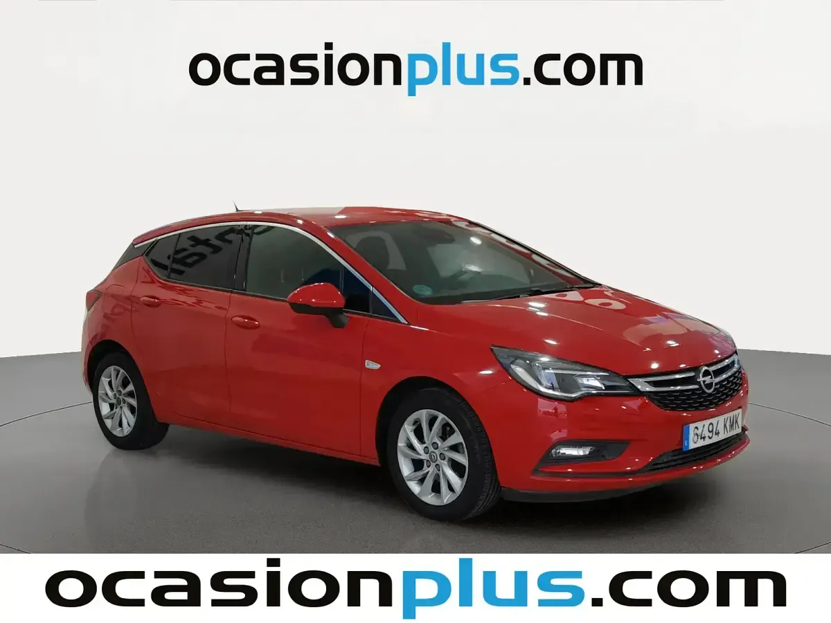Begagnad Opel Astra Dynamic 125 HK (91 kW) 2018 Röd Sedan