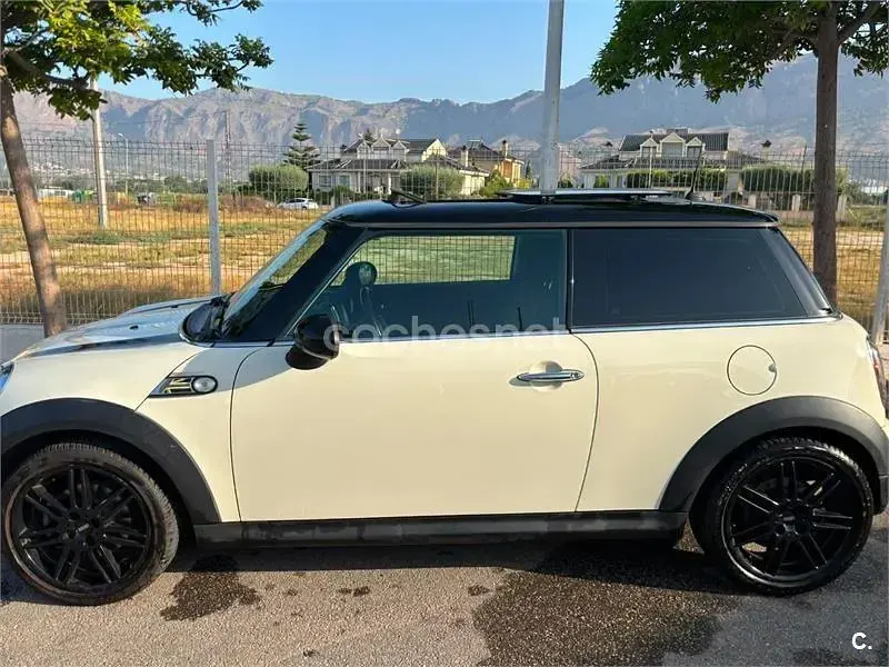 Usado Mini Cooper 120 CV (88 kW) 2010 Blanco Utilitario