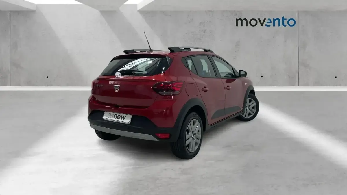 Usado Dacia Sandero Comfort 91 CV (66 kW) 2021 Rojo Berlina