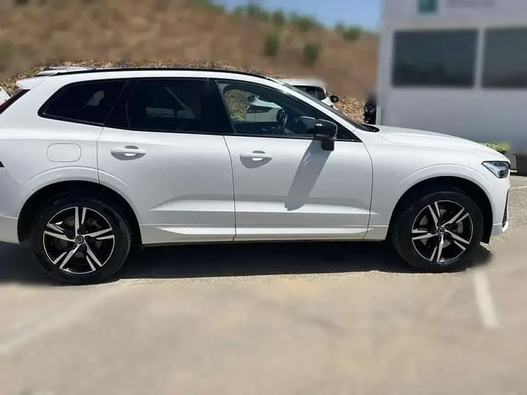 Usado Volvo XC60 R-Design 253 CV (186 kW) 2022 Blanco SUV