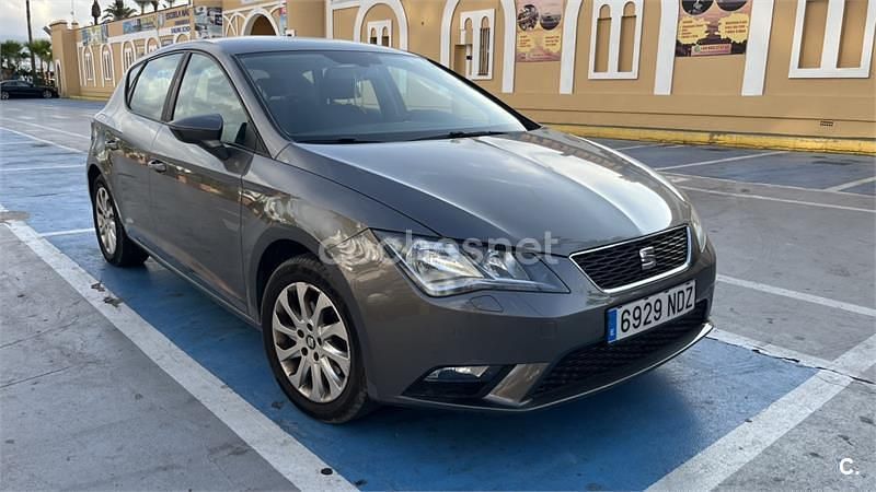 Gris / plata Usado 2015 Seat Leon ST CONNECT Familiar | 8500 € (Precio justo) - Imagen 1/2