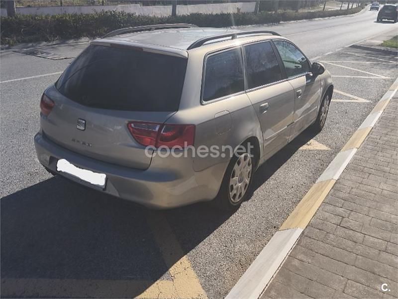 Usado Seat Exeo Style 143 CV (105 kW) 2009 Beige Familiar