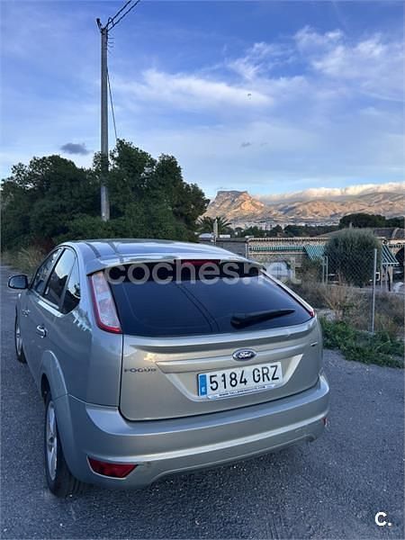 Usado Ford C-MAX Trend 90 CV (66 kW) 2007 Gris / plata Monovolumen