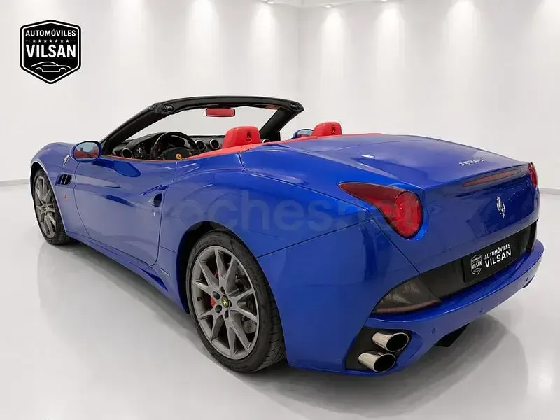 Usado Ferrari California 460 CV (338 kW) 2010 Azul Descapotable