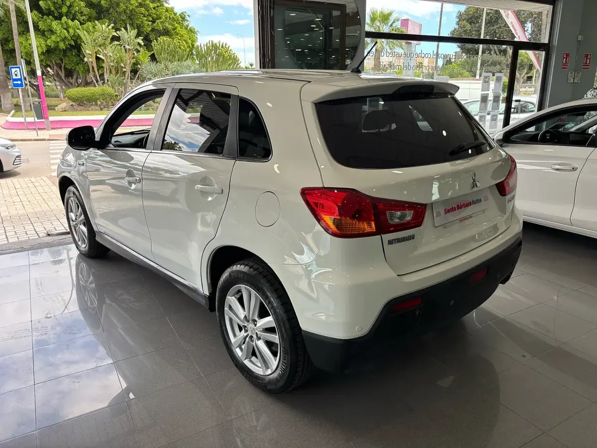 Usado Mitsubishi ASX Motion 116 CV (85 kW) 2012 Blanco SUV
