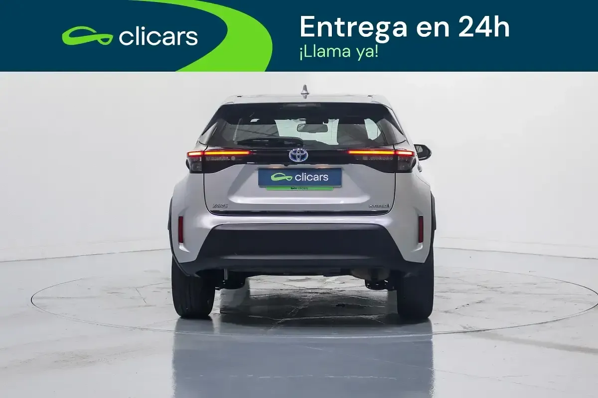 Usado Toyota Yaris Cross Active 91 CV (66 kW) 2022 Gris SUV