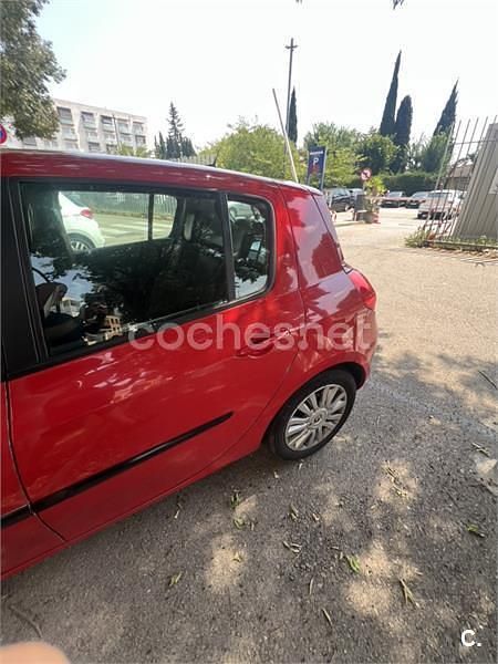 Begagnad Renault Clio IV Evolution 105 HK (77 kW) 2012 Röd Sedan