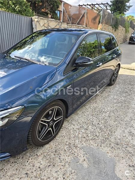 Usado Mercedes B200 150 CV (110 kW) 2022 Azul Monovolumen