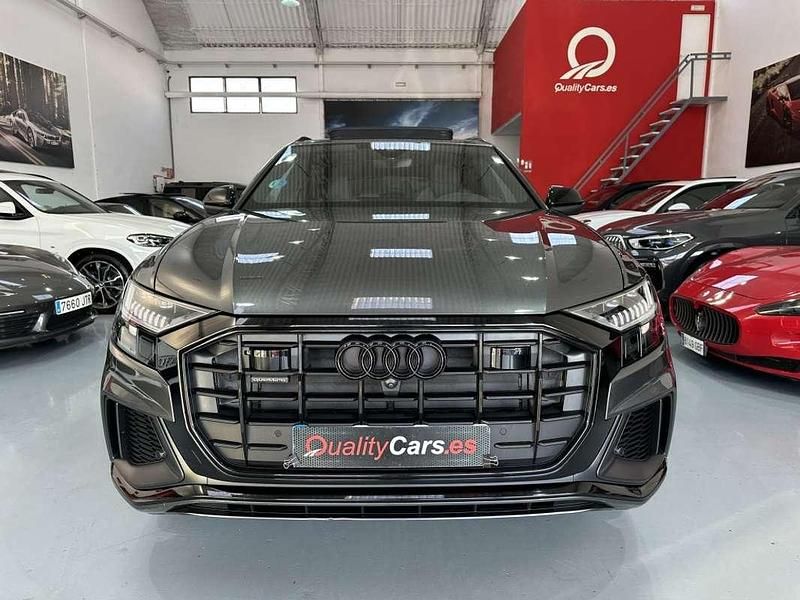 Usado Audi Q8 286 CV (210 kW) 2022 Gris SUV