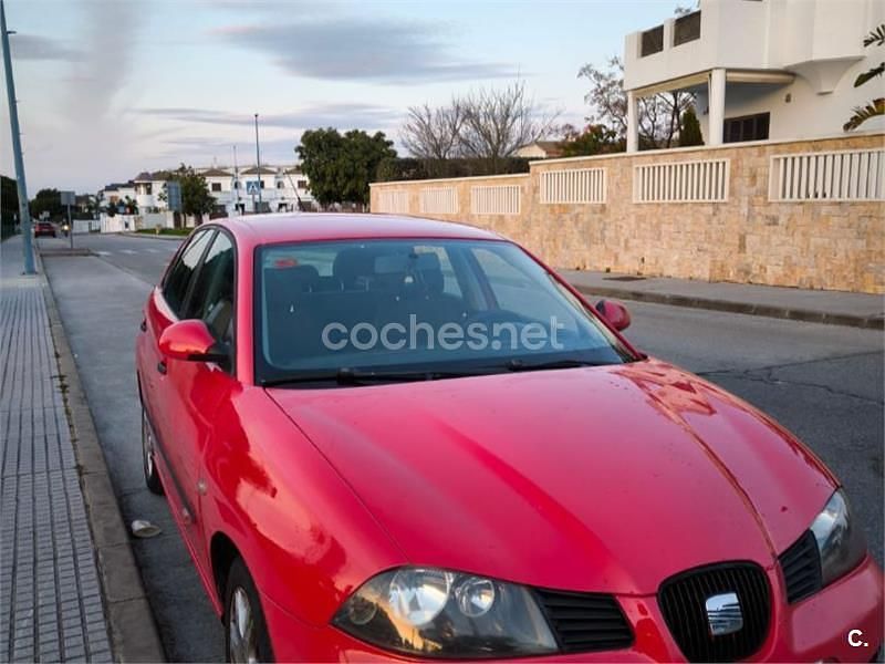 Usado Seat Ibiza Reference 85 CV (62 kW) 2007 Rojo Utilitario
