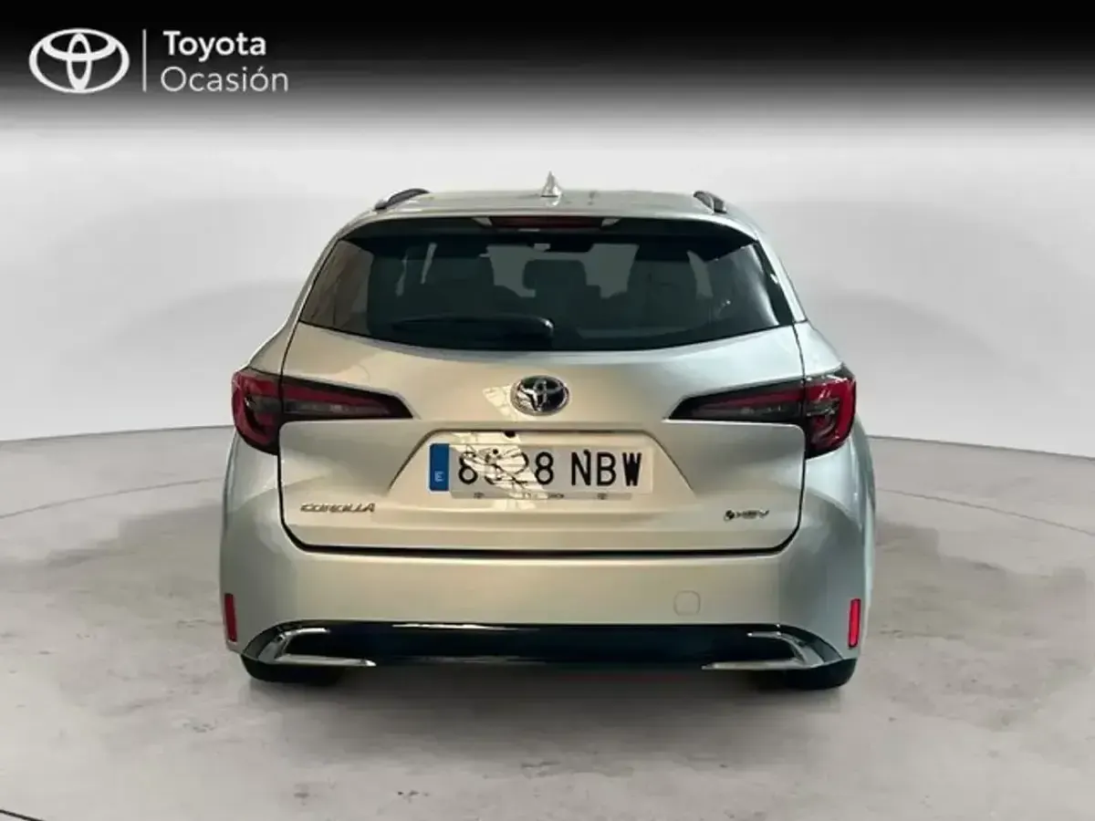 Usado Toyota Corolla Active 140 CV (102 kW) 2025 Gris Familiar